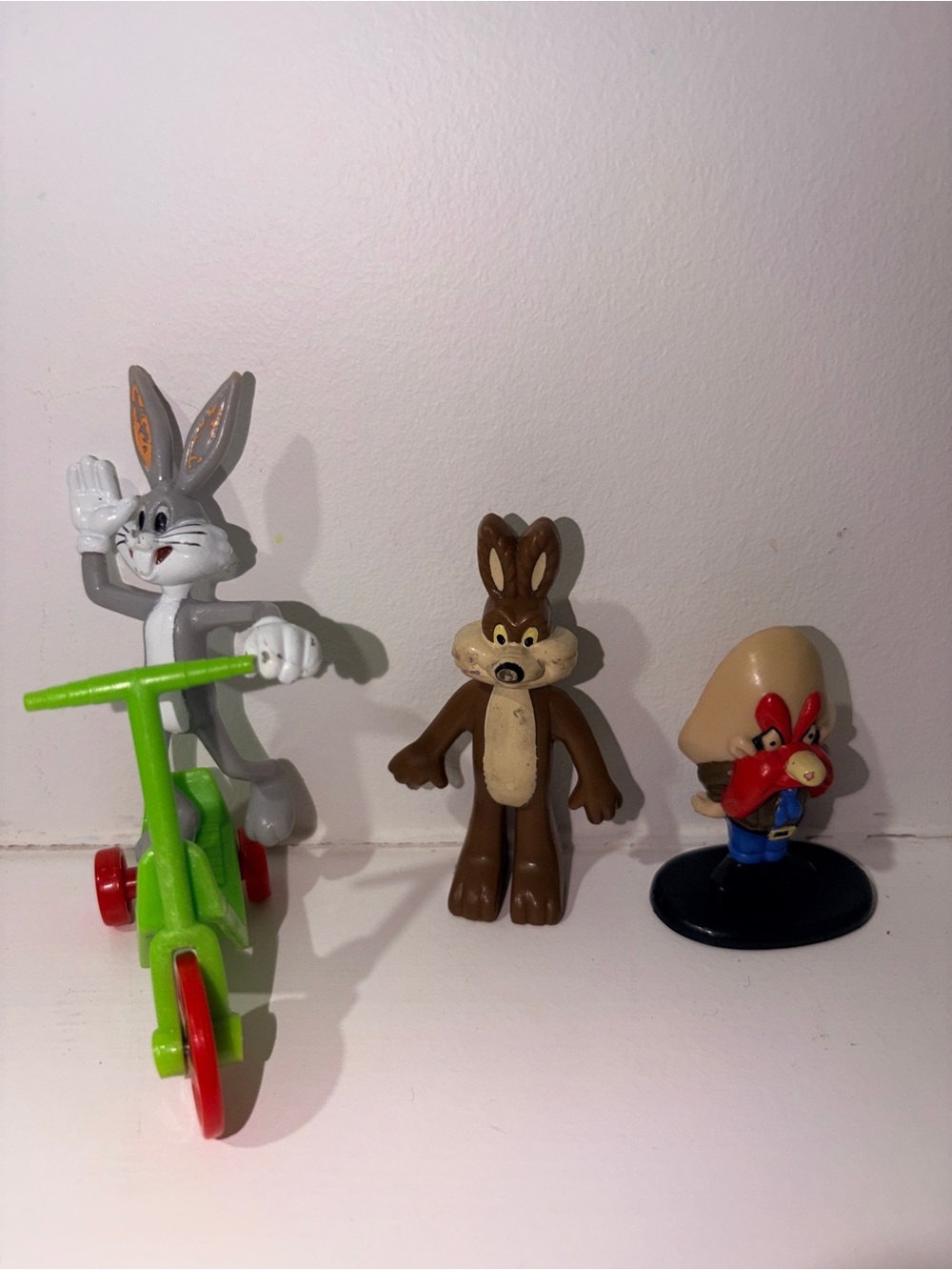 Vintage Looney Tunes Toy Lot – Bugs Bunny, Wile E. Coyote & Yosemite Sam – 3 PCS